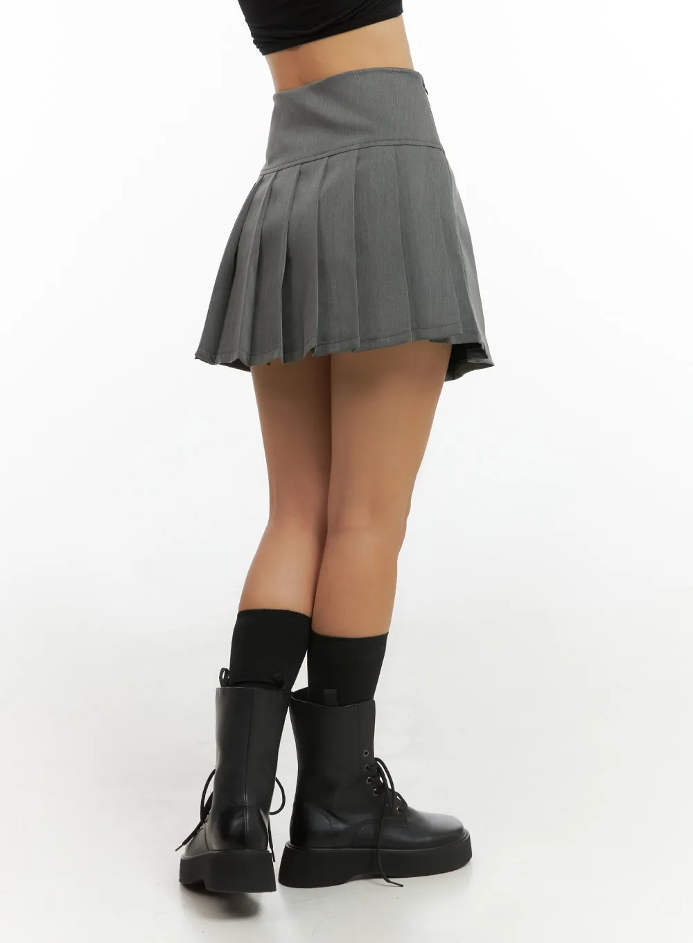 Buckle Pleated Mini Skirt IS402