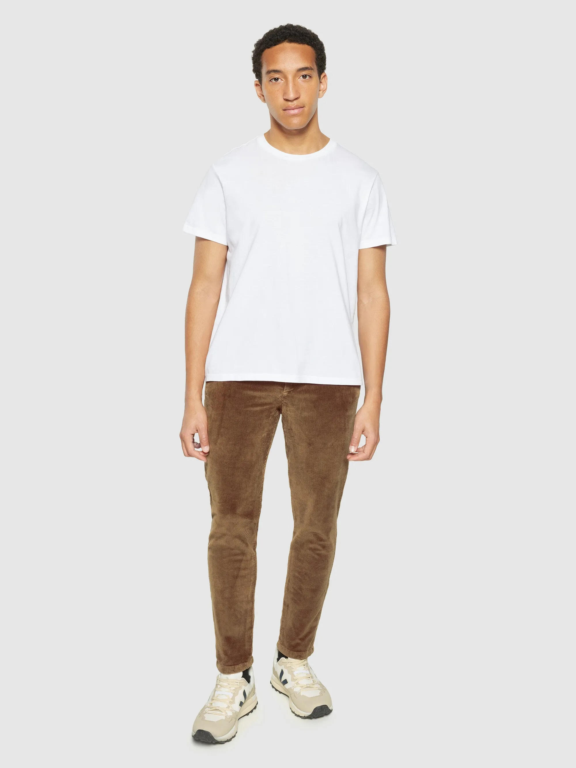 CHUCK regular 8-wales corduroy chino pants - Dachshund