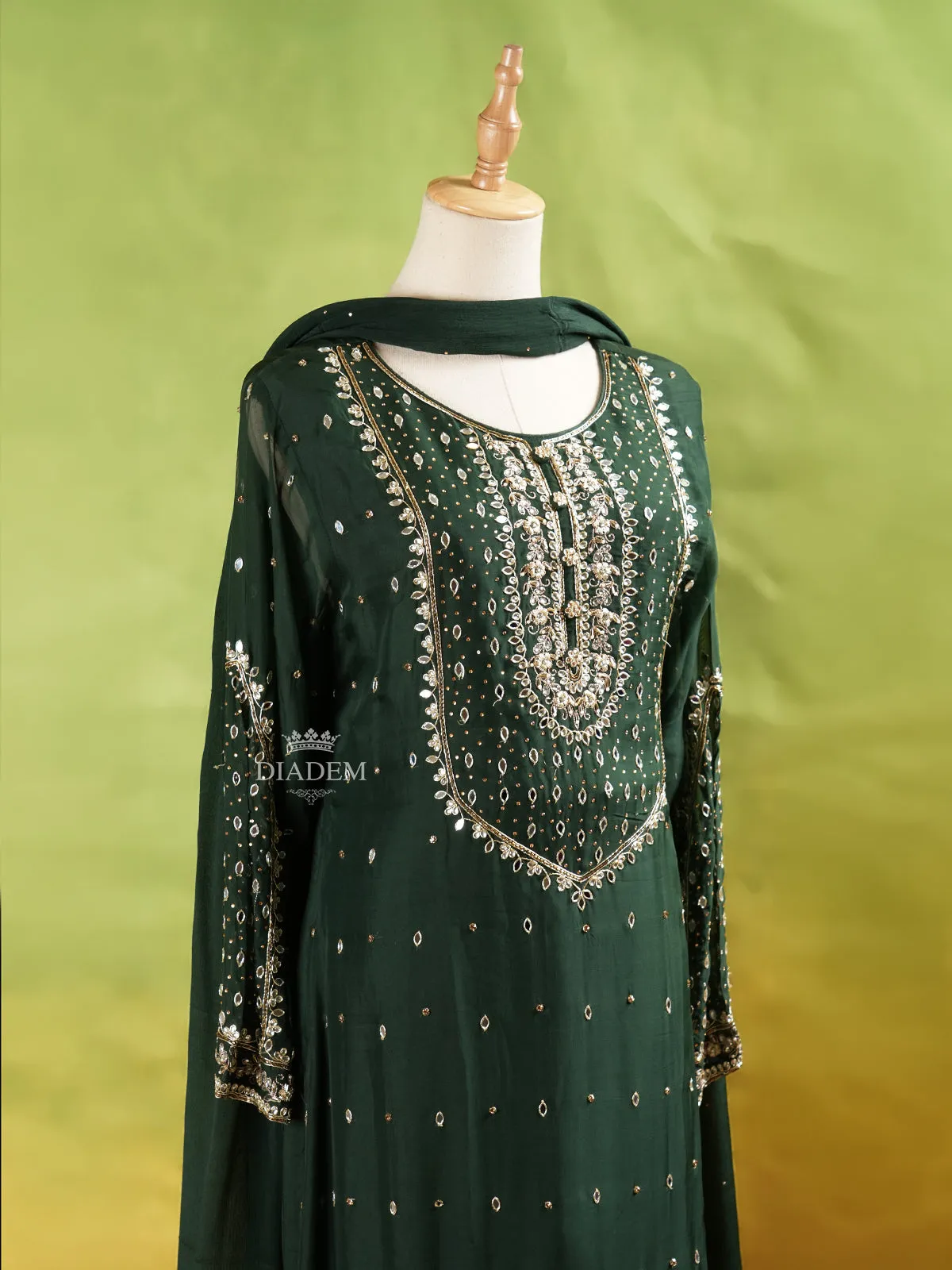 Dark Green Straight Cut Salwar Suit Adorned with Floral Embroidery, With Dupatta and Full Sleeve