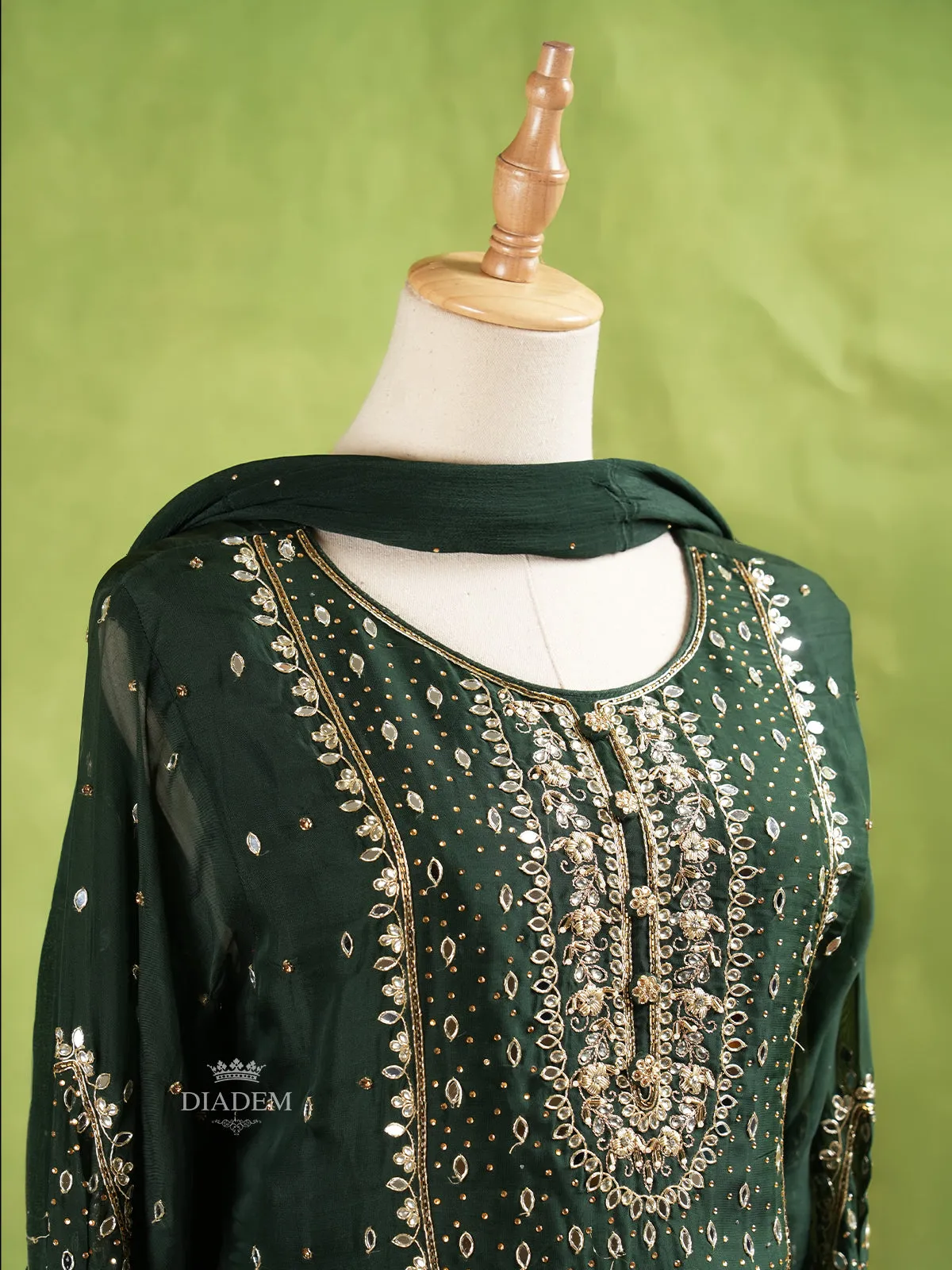 Dark Green Straight Cut Salwar Suit Adorned with Floral Embroidery, With Dupatta and Full Sleeve