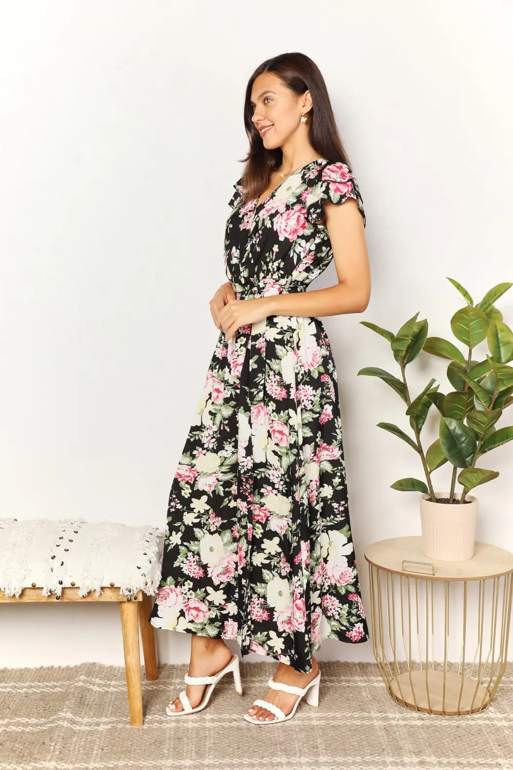 Floral Flutter Sleeve Tie-Waist Split Dress in Black