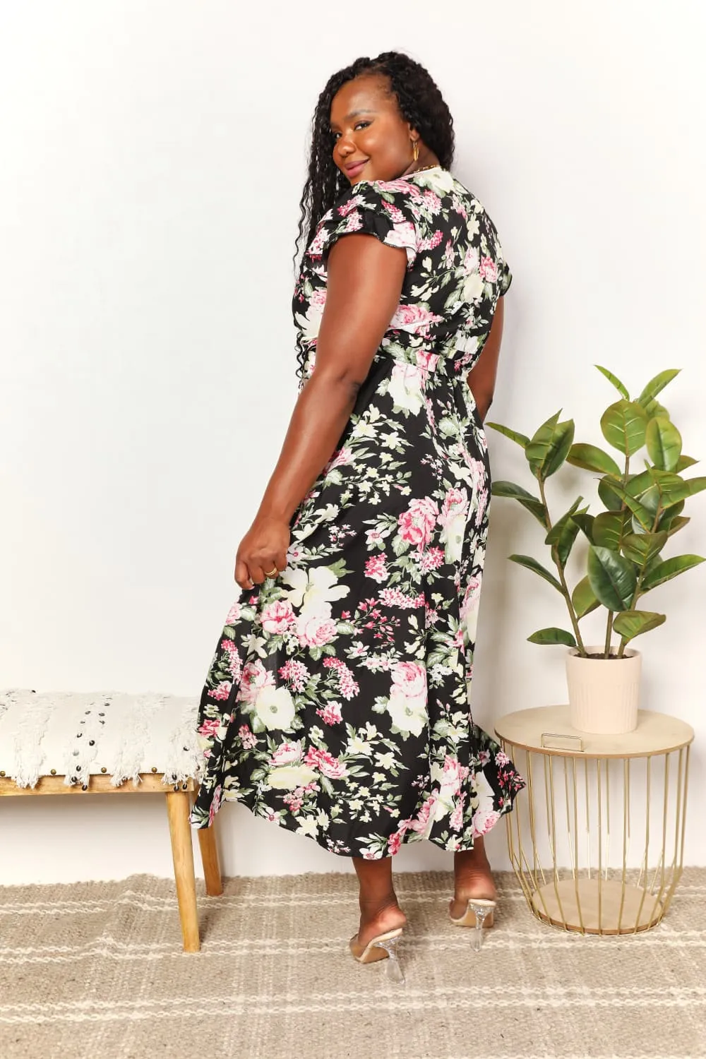 Floral Flutter Sleeve Tie-Waist Split Dress in Black