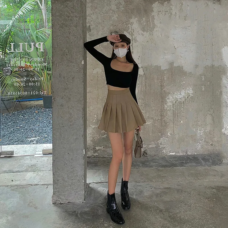 High-Waisted Leather Skirt With Pleats