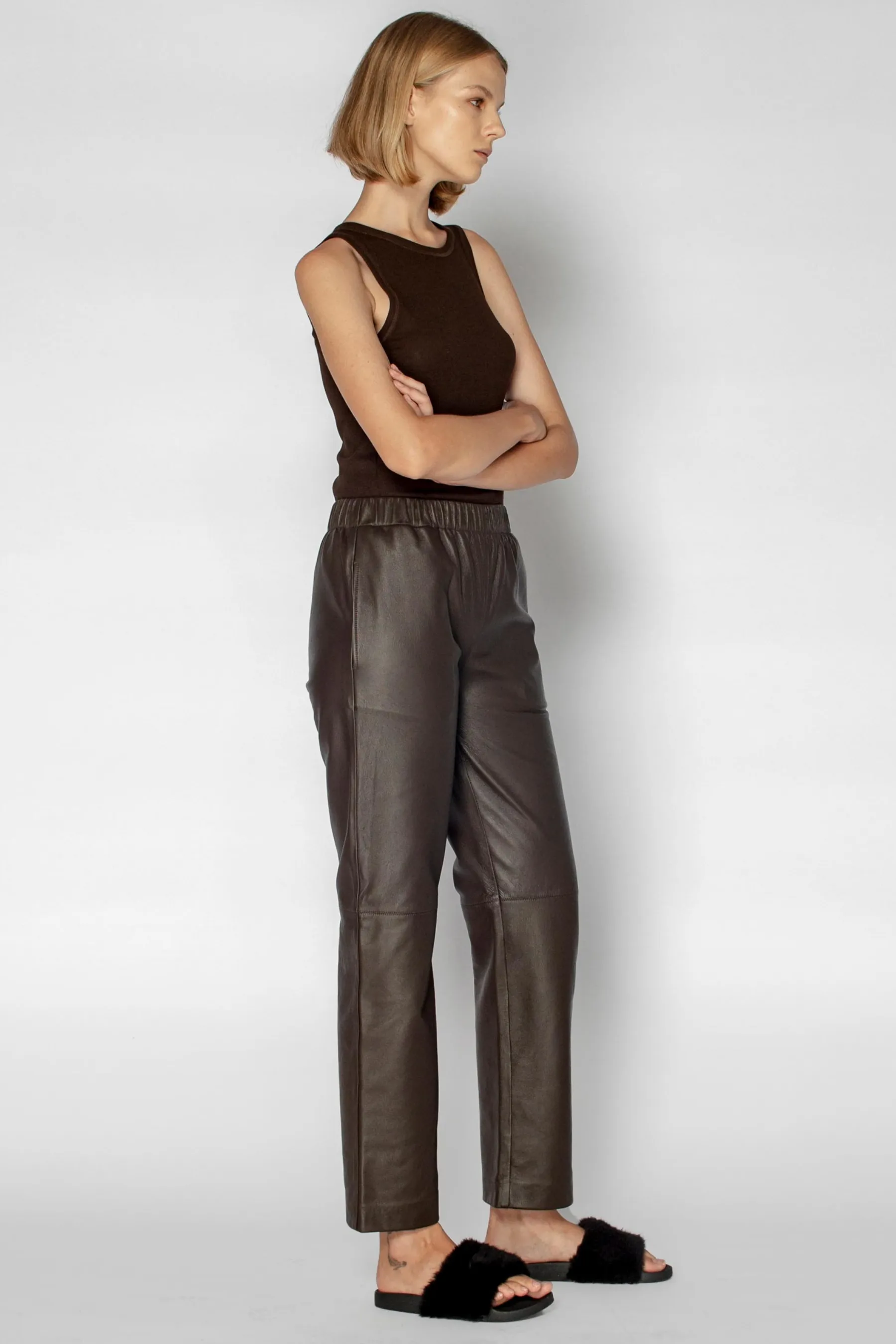 PEPPA RELAXED LEATHER PANT - CHOCOLATE BROWN