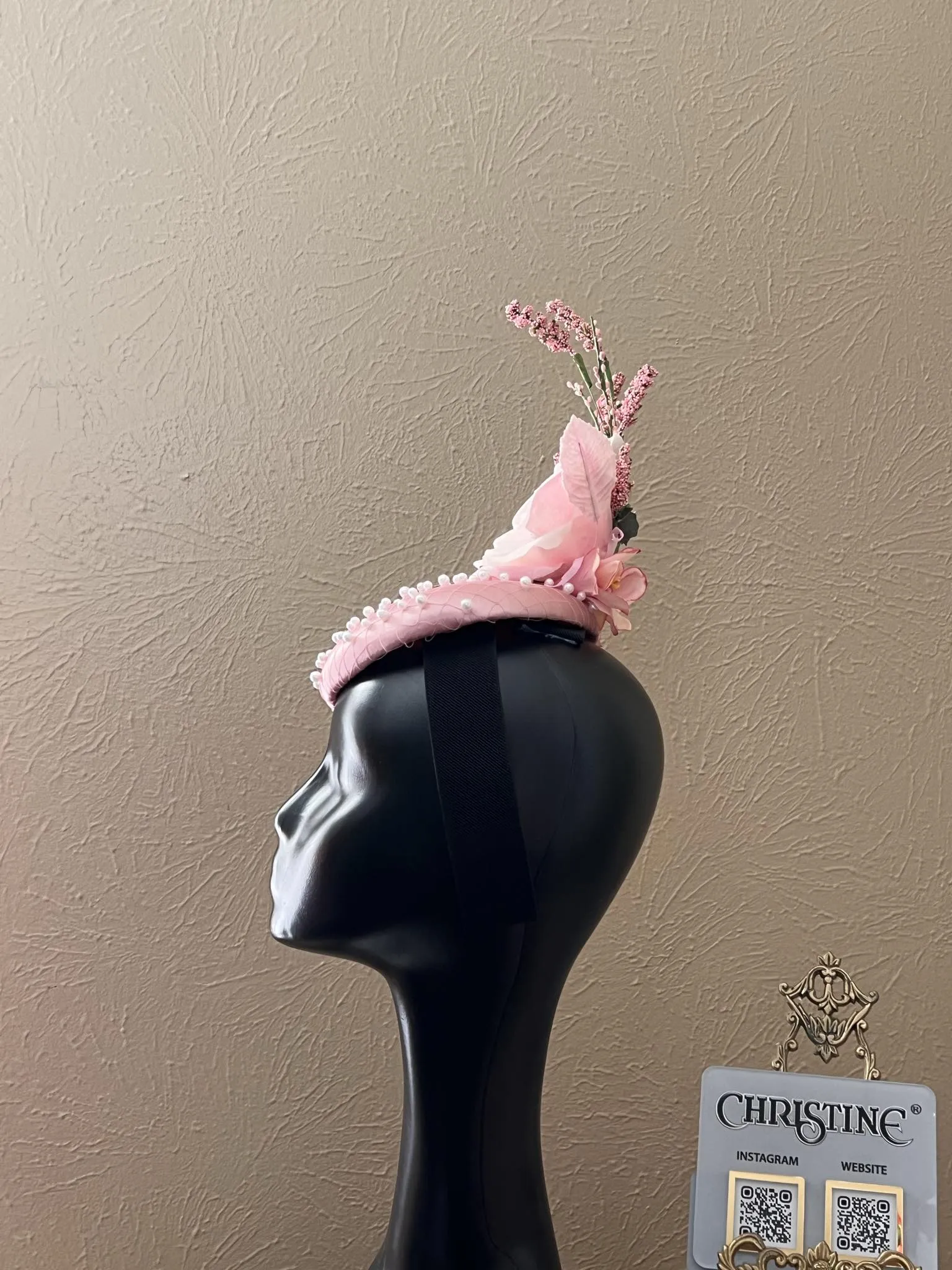 Pink pearls hat