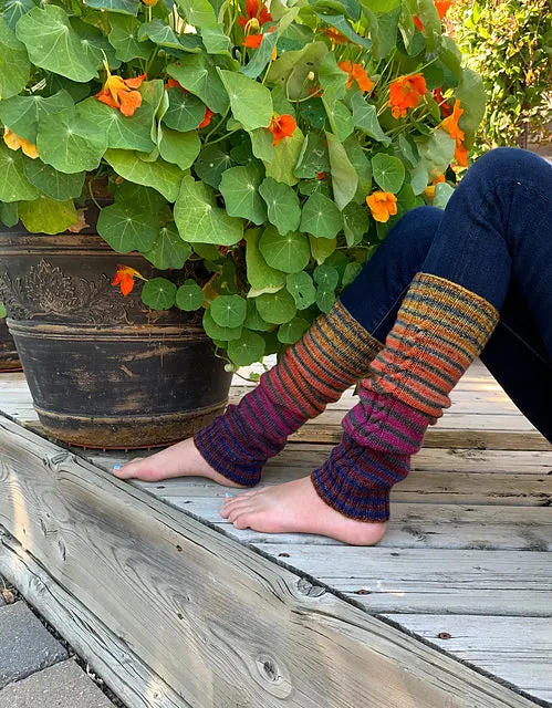 Squishy, Slouchy, Stripey Legwarmers *Urth Yarns Free Pattern* Designer Kathryn Drummond