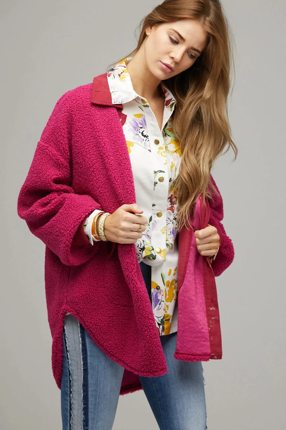 The Boucle Long Shacket - Berry - PLUS