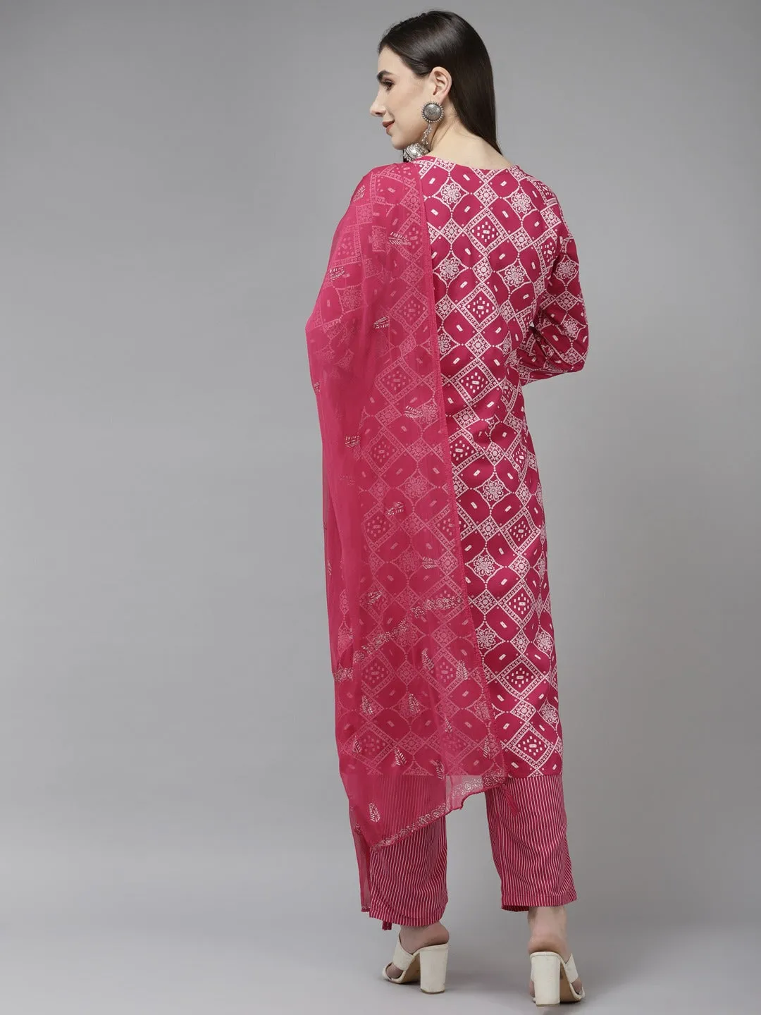 Women Fuchsia Rayon Kurta Set With Dupatta