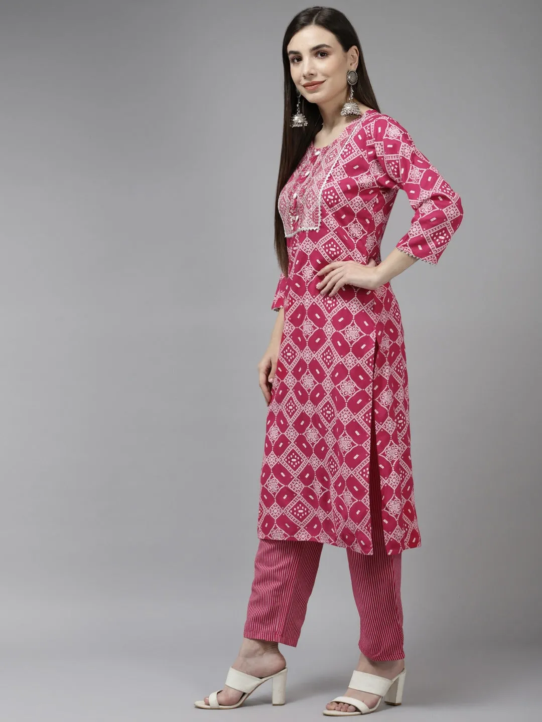 Women Fuchsia Rayon Kurta Set With Dupatta