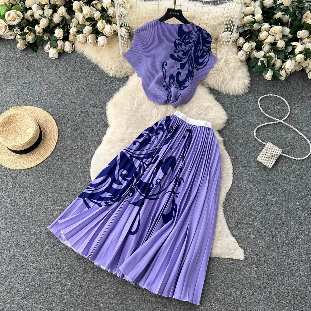 Women's Short-sleeved Top and High Waist Pleated Skirt Two-piece Outfit Set