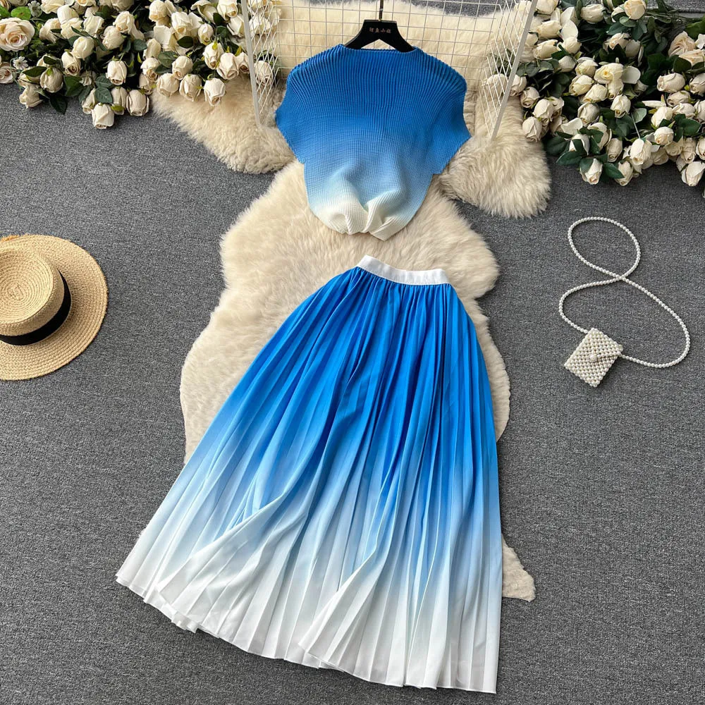 Women's Short-sleeved Top and High Waist Pleated Skirt Two-piece Outfit Set